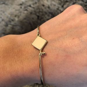 Enamel light pink/nude Clasp Bangle